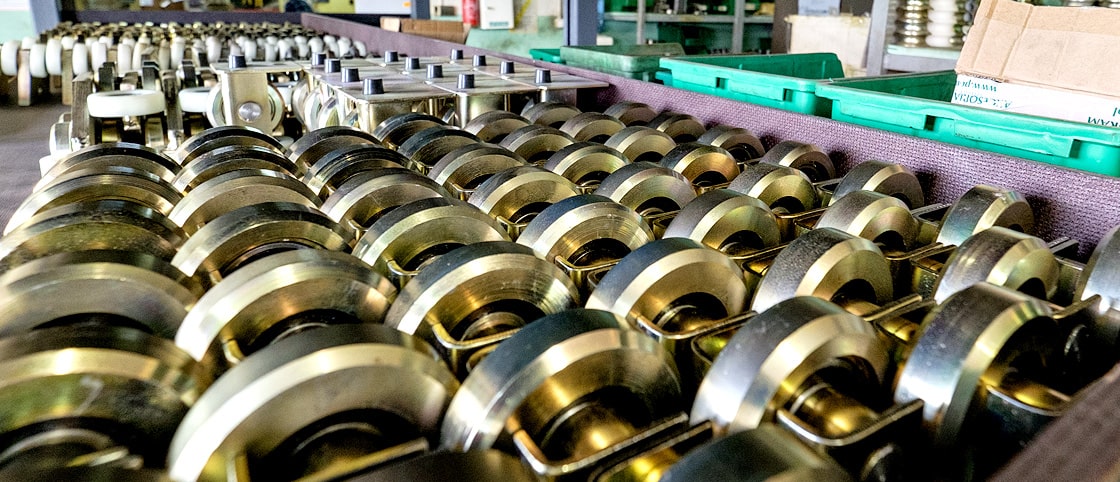 Vartų furnitūra Lenkija