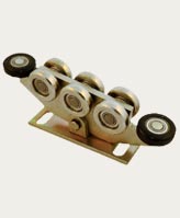 Vartų furnitūra Lenkija